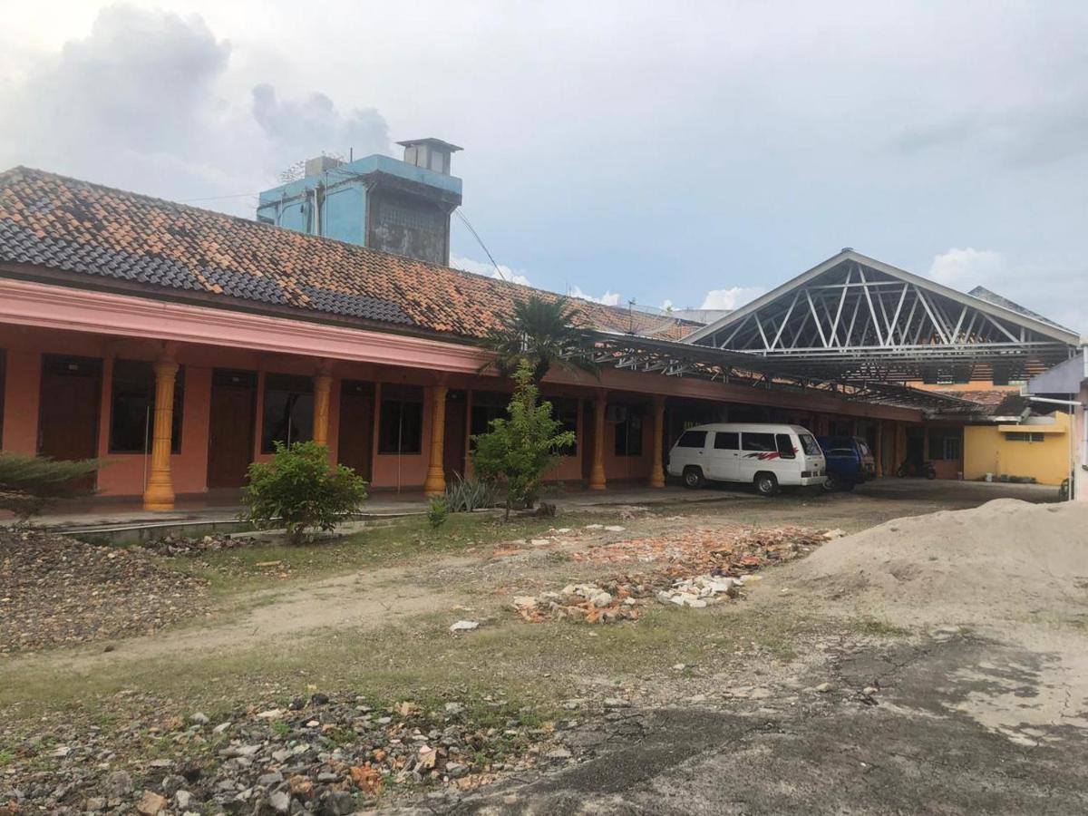 Hotel Arjuna Baturaja  Exterior foto